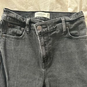Abercrombie 90’s High Rise Black Jeans